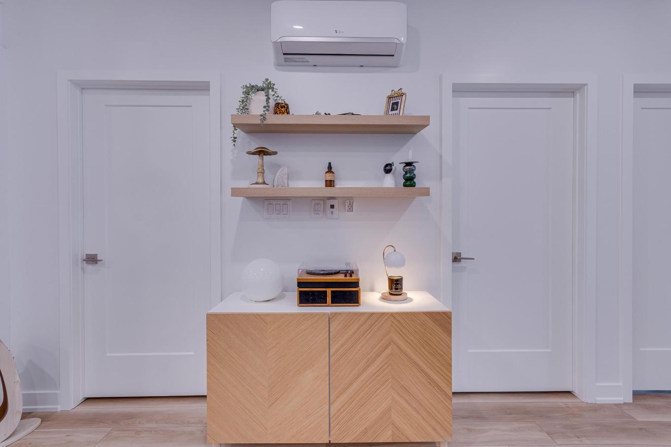 Hall - 12 Ch. Sisttie, La Pêche, QC - Indoor