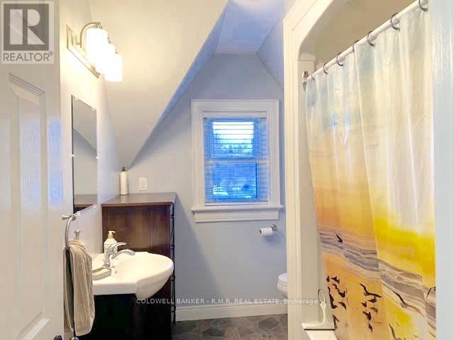 4-piece Bathroom - Unit 1 - 126 Reach Street, Uxbridge, ON - Indoor Photo Showing Bedroom