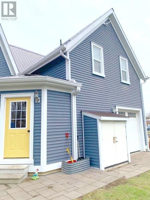 Separate Entrance - Unit 1 - 126 Reach Street, Uxbridge, ON - Indoor Photo Showing Bedroom