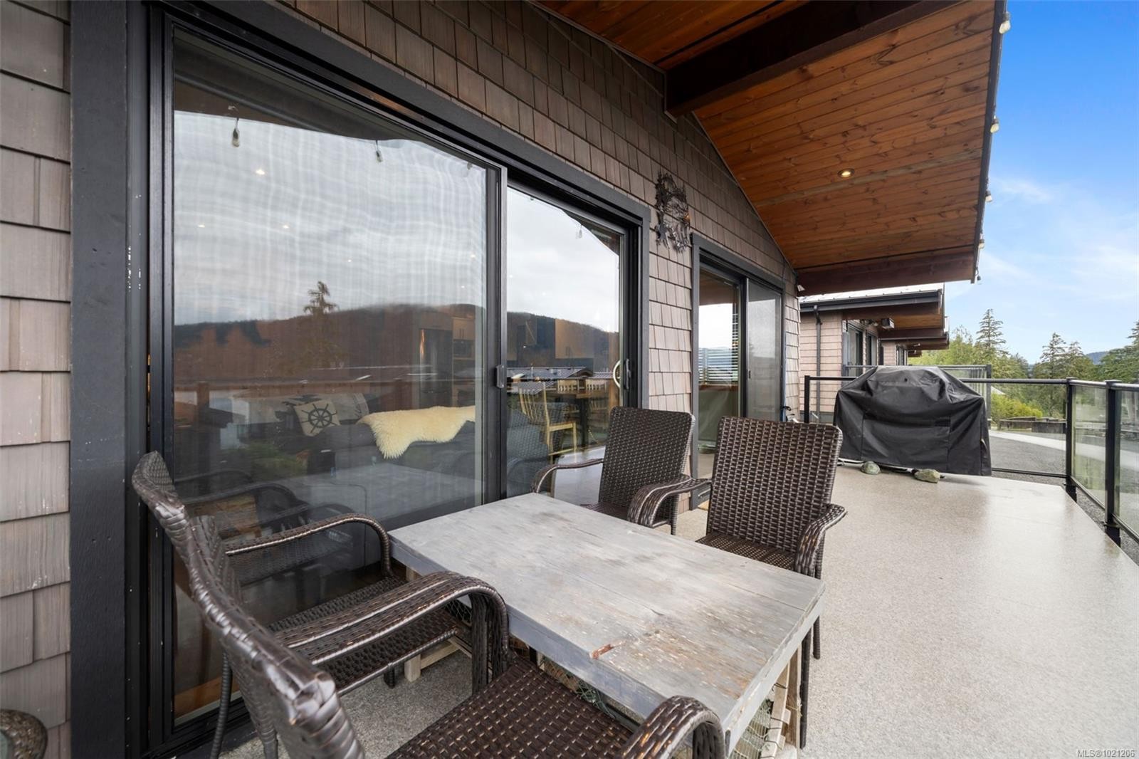 221-6596 Baird Rd, Port Renfrew, BC