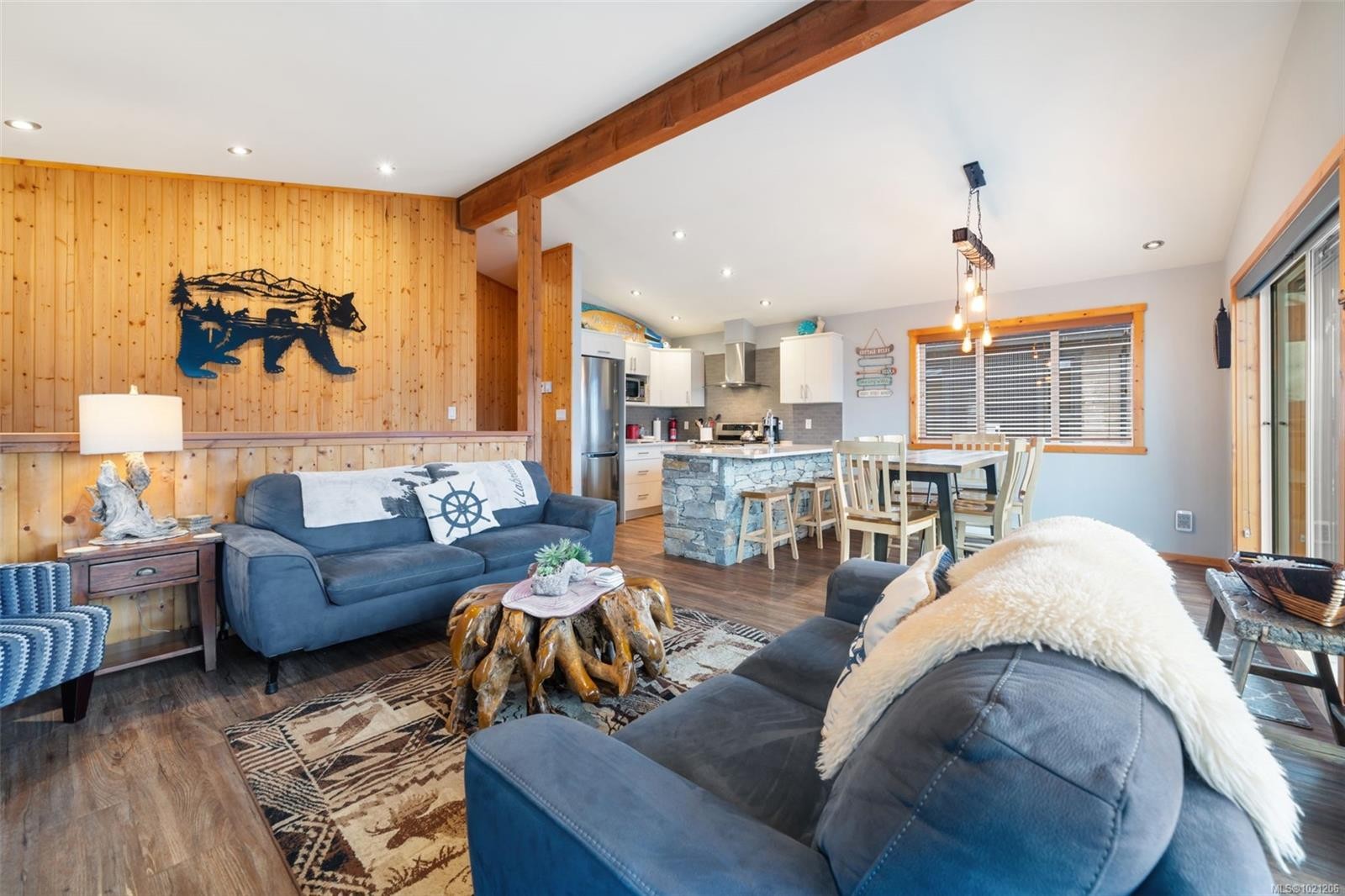 221-6596 Baird Rd, Port Renfrew, BC