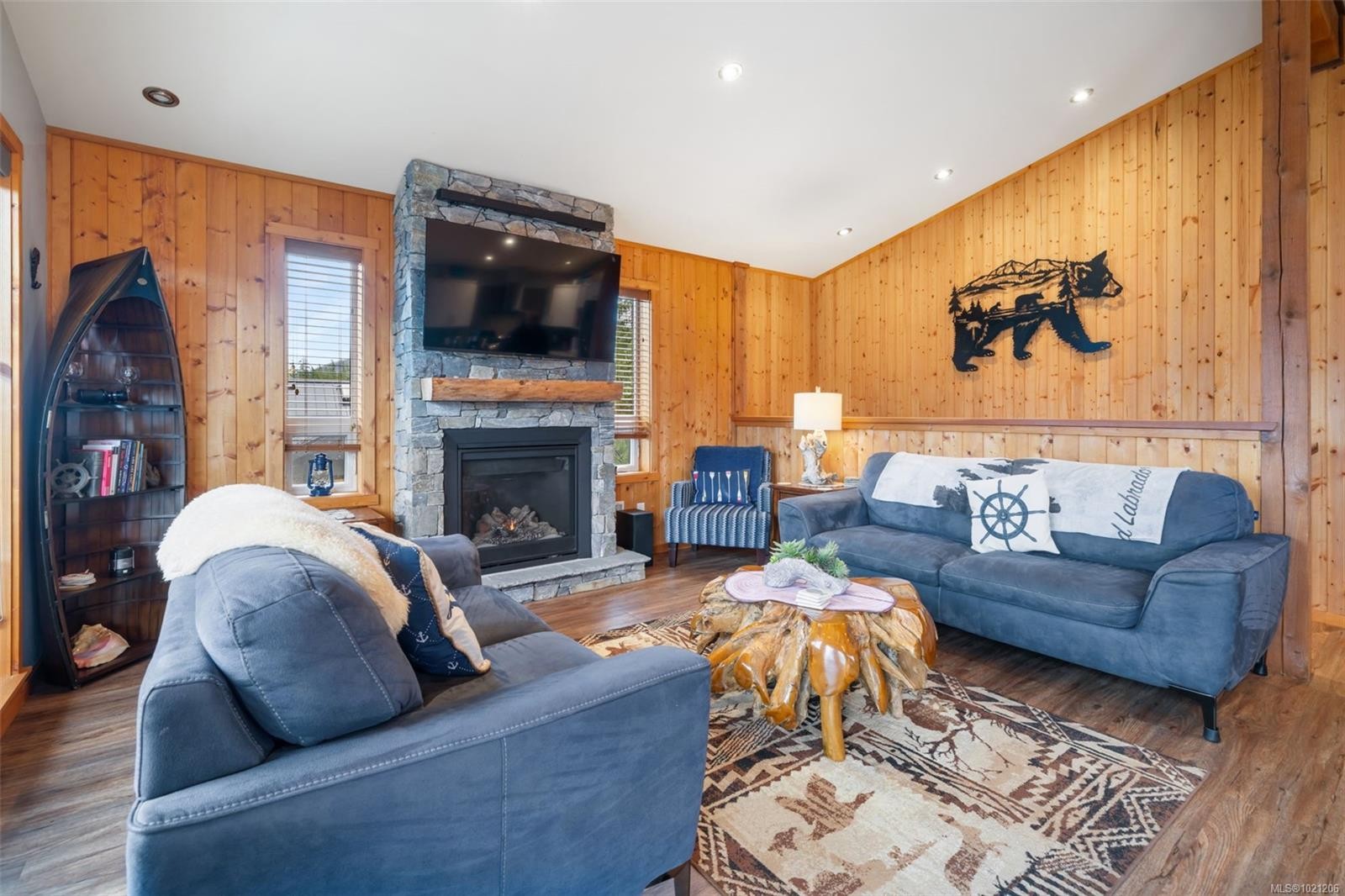 221-6596 Baird Rd, Port Renfrew, BC