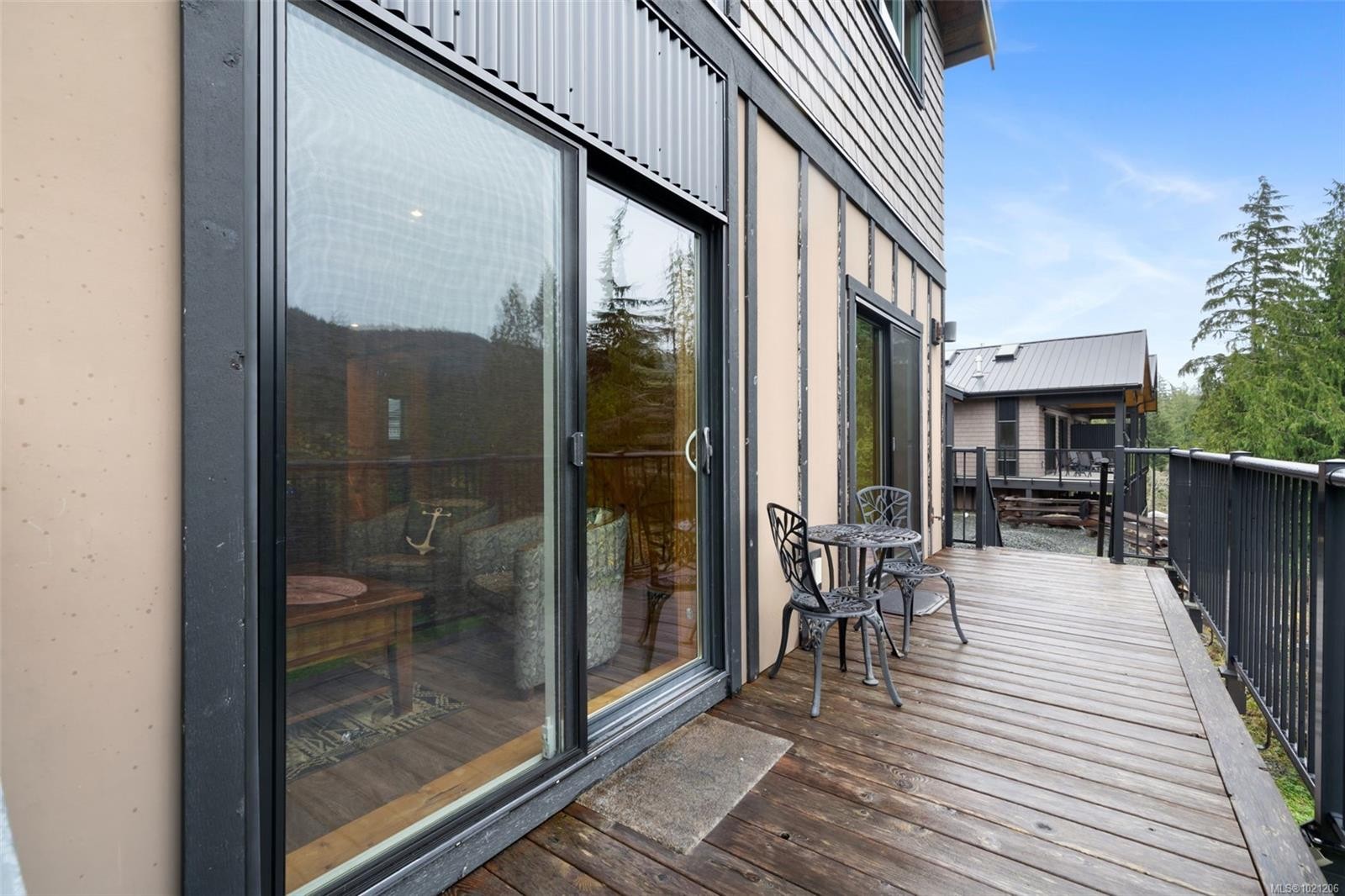 221-6596 Baird Rd, Port Renfrew, BC