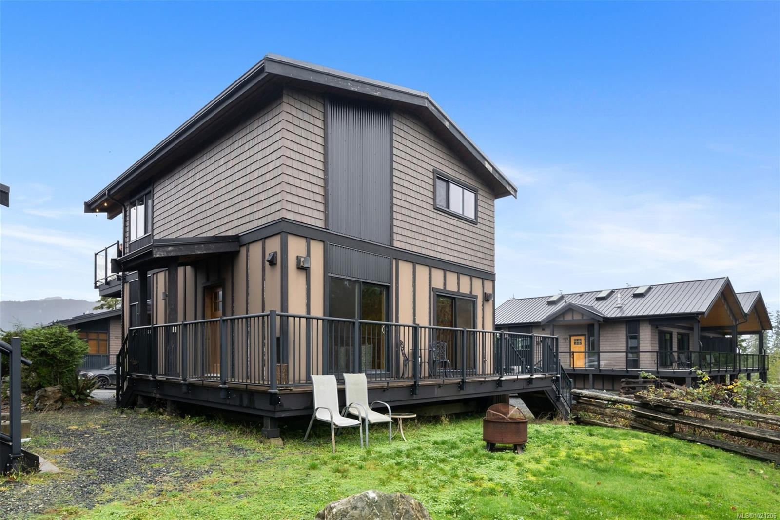 221-6596 Baird Rd, Port Renfrew, BC