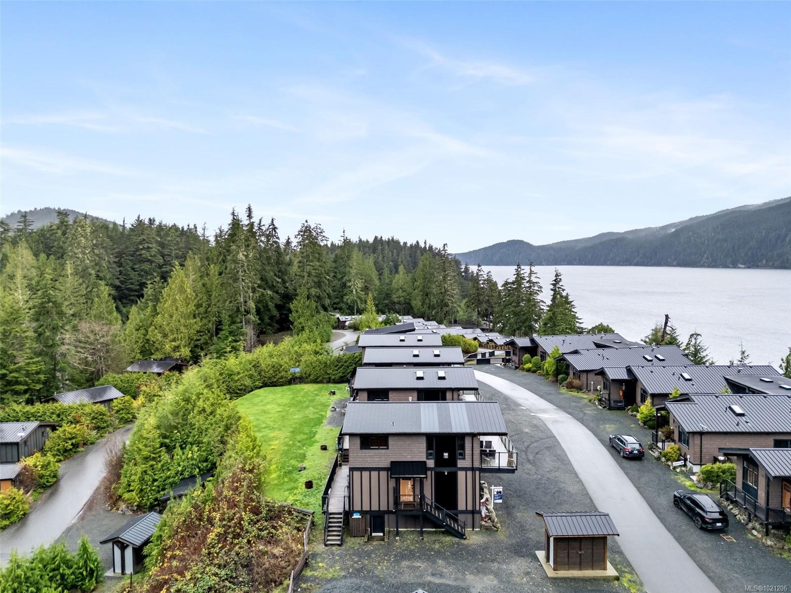 221-6596 Baird Rd, Port Renfrew, BC