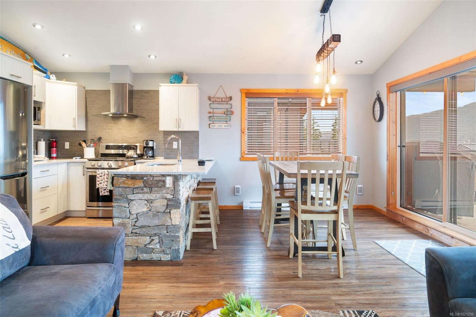 221-6596 Baird Rd, Port Renfrew, BC