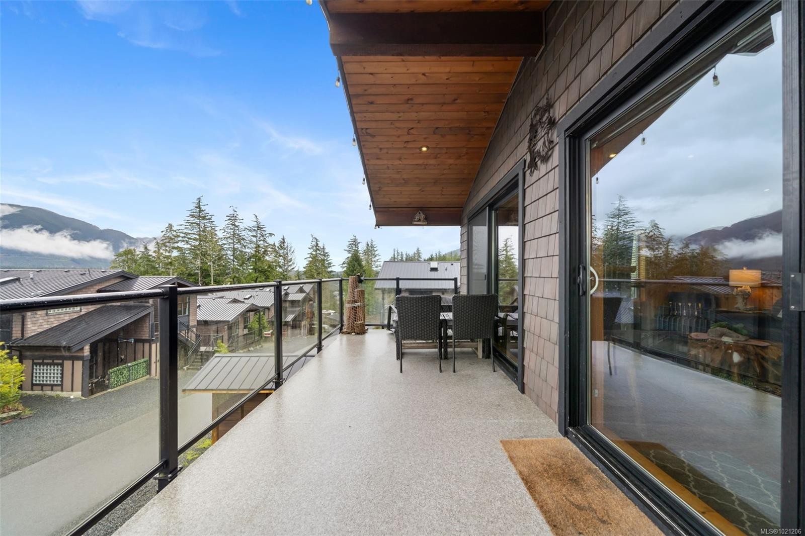 221-6596 Baird Rd, Port Renfrew, BC