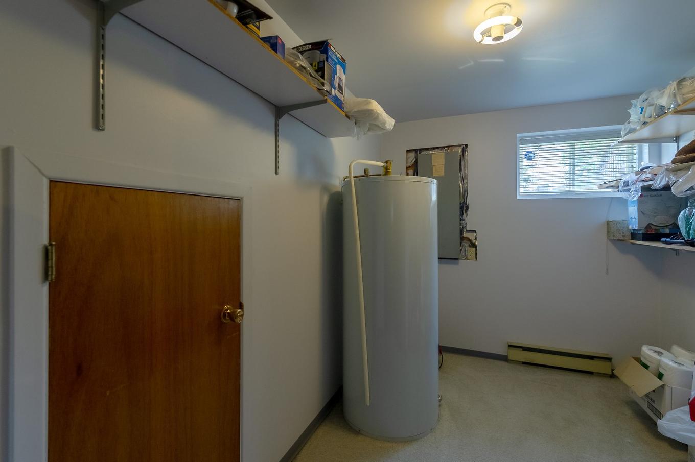 Storage - 7240 Rue Turner, Brossard, QC - Indoor