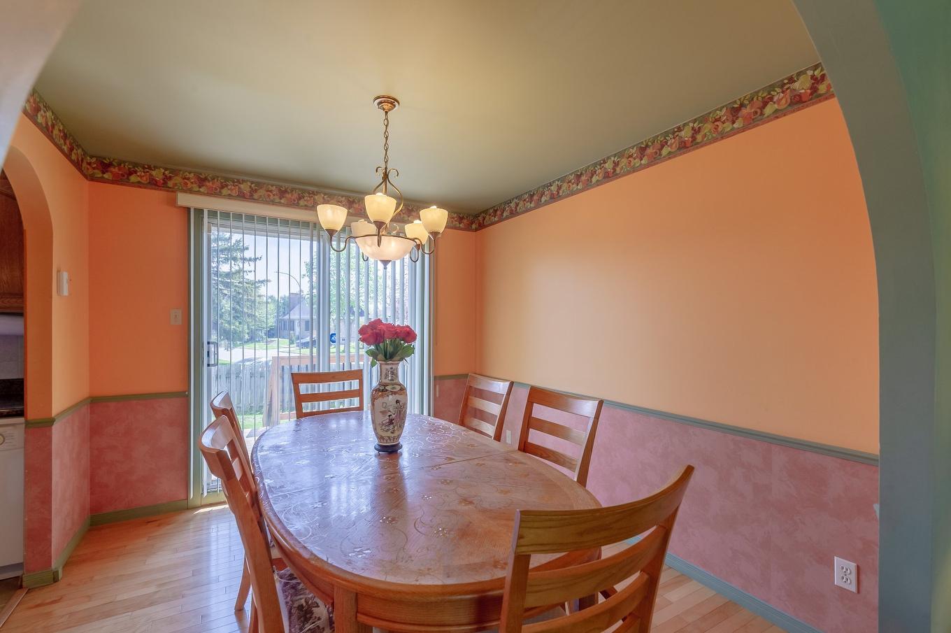 Dining room - 7240 Rue Turner, Brossard, QC - Indoor Photo Showing Dining Room