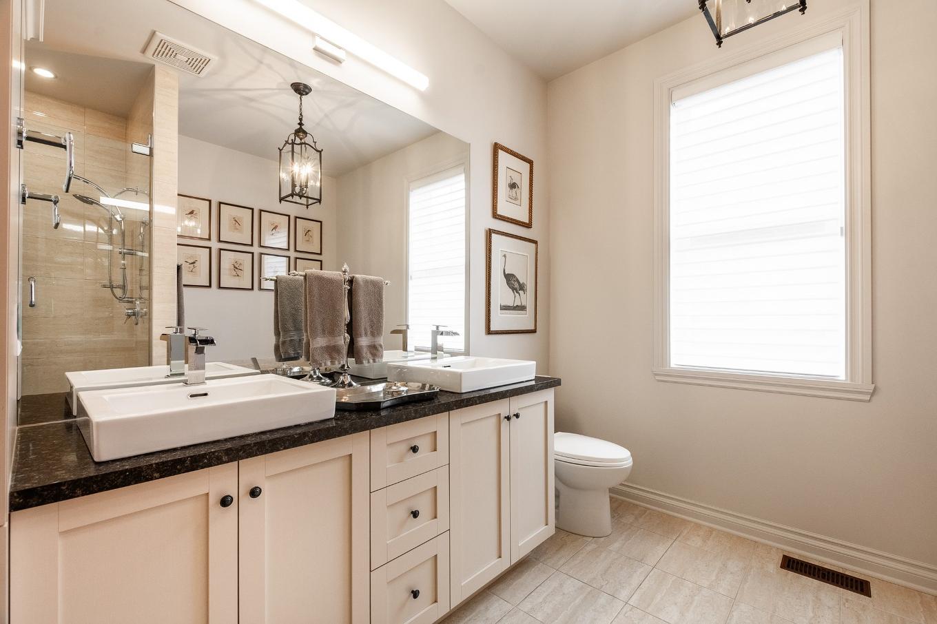 Bathroom - 4041 Rue Des Bolets, Saint-Bruno-De-Montarville, QC - Indoor Photo Showing Bathroom