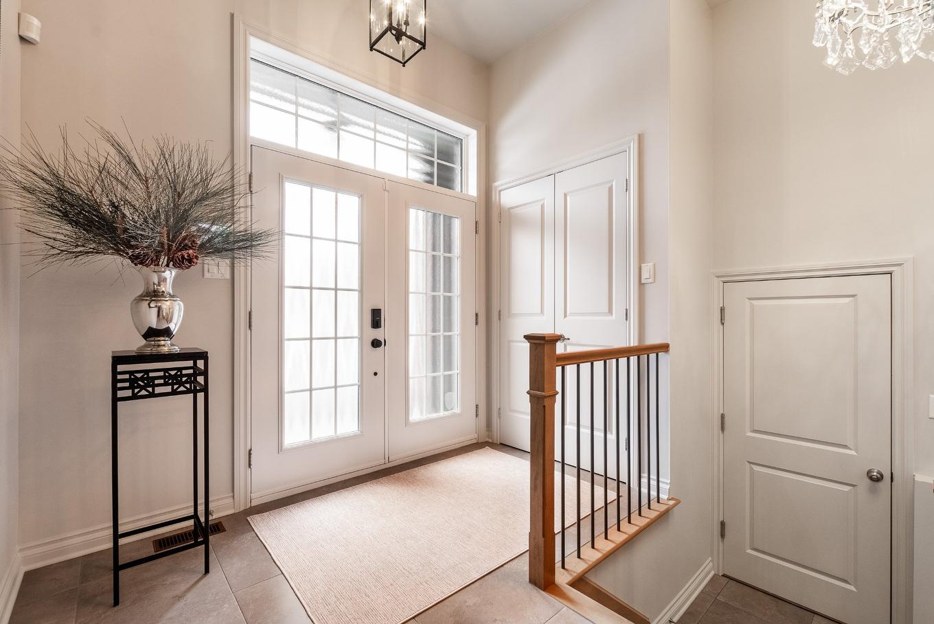 Hall - 4041 Rue Des Bolets, Saint-Bruno-De-Montarville, QC - Indoor Photo Showing Other Room