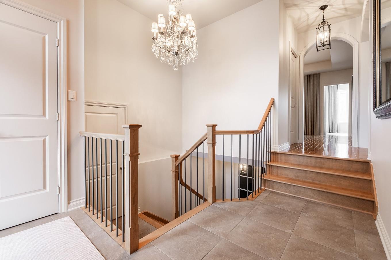 Hall - 4041 Rue Des Bolets, Saint-Bruno-De-Montarville, QC - Indoor Photo Showing Other Room