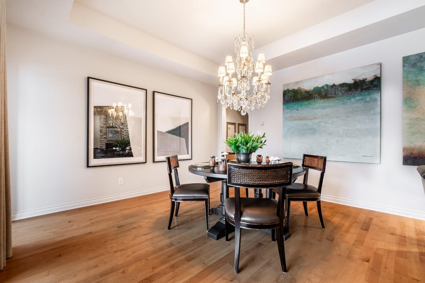Dining room - 4041 Rue Des Bolets, Saint-Bruno-De-Montarville, QC - Indoor Photo Showing Dining Room