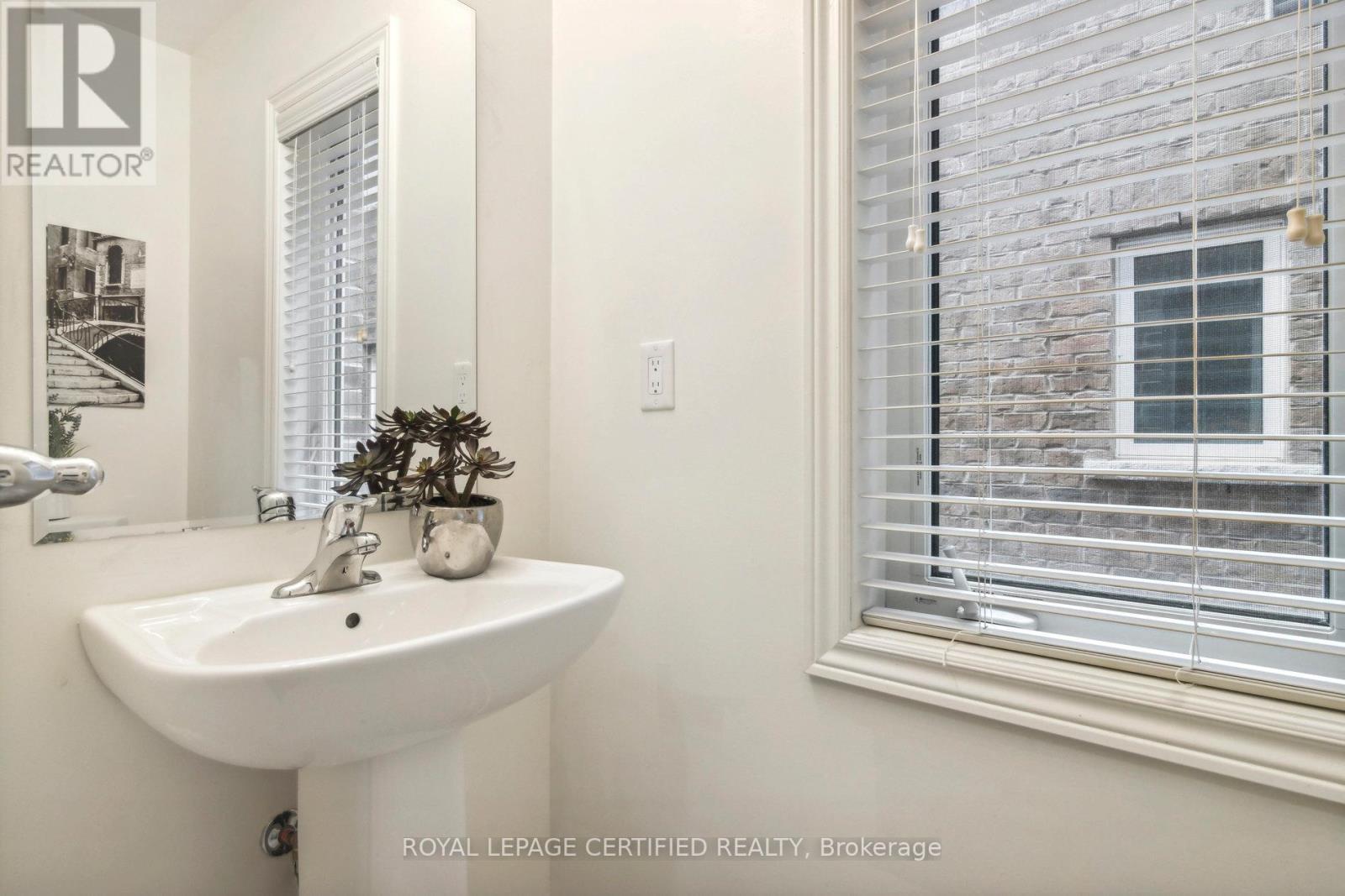 3946 Tufgar Crescent, Burlington, ON - Indoor Photo Showing Bathroom