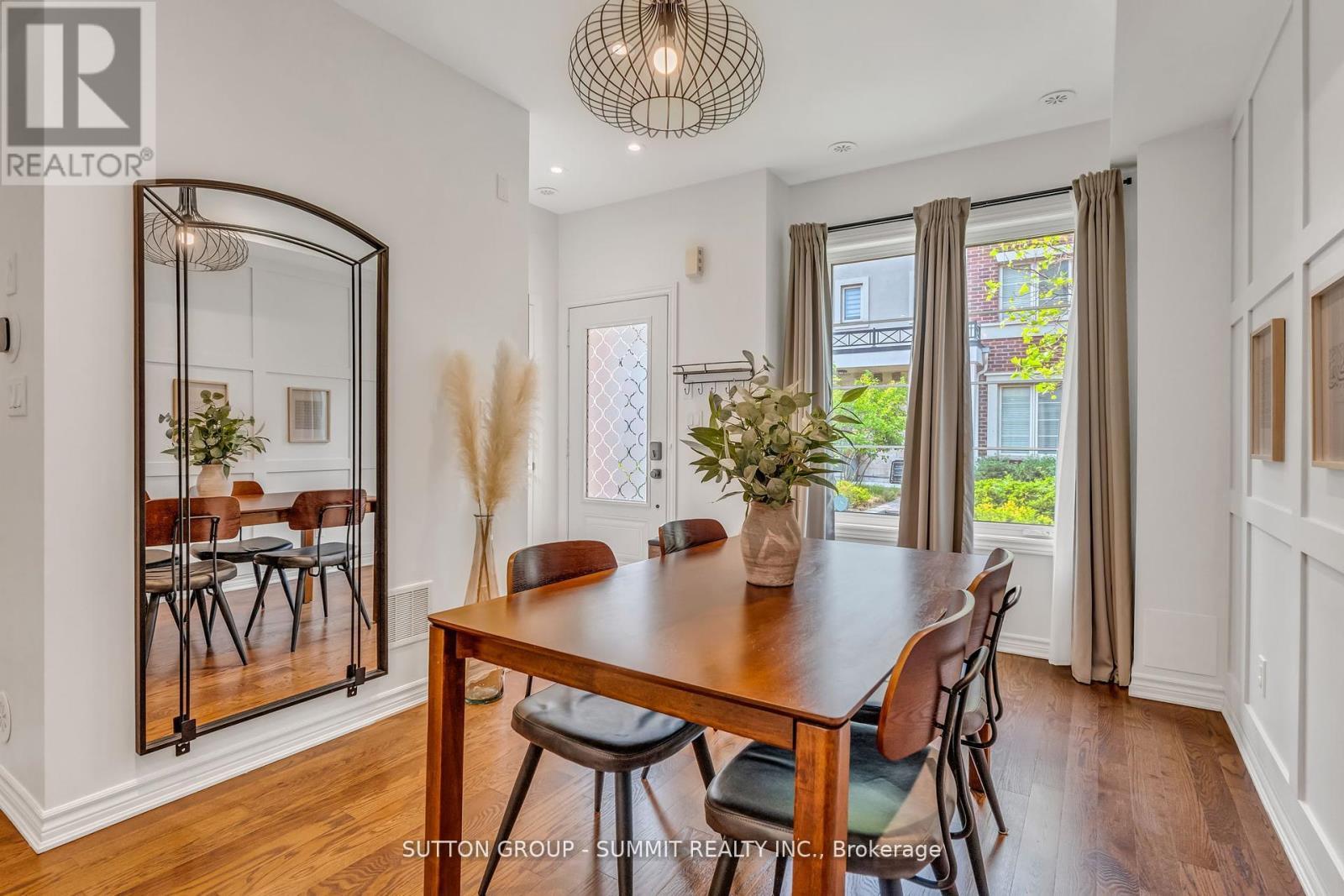 53 - 636 Evans Avenue S, Toronto, ON - Indoor Photo Showing Dining Room