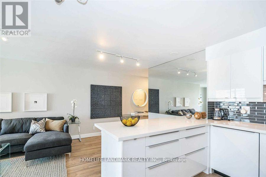 1401 - 298 Jarvis Street, Toronto, ON - Indoor