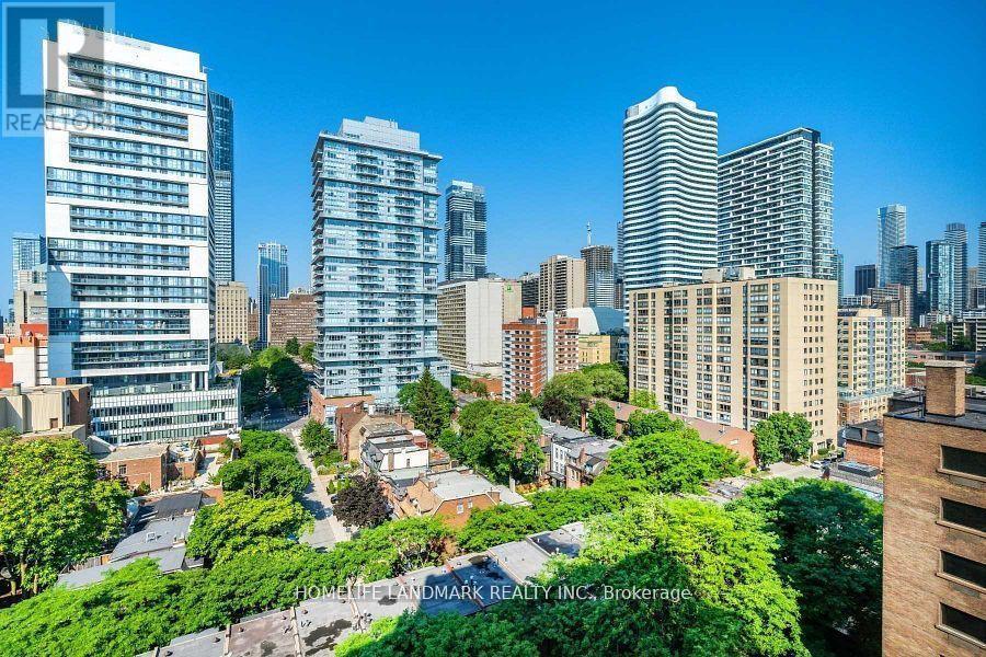 1401 - 298 Jarvis Street, Toronto, ON - Outdoor With Facade