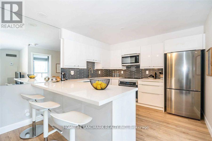 1401 - 298 Jarvis Street, Toronto, ON - Indoor Photo Showing Kitchen With Upgraded Kitchen