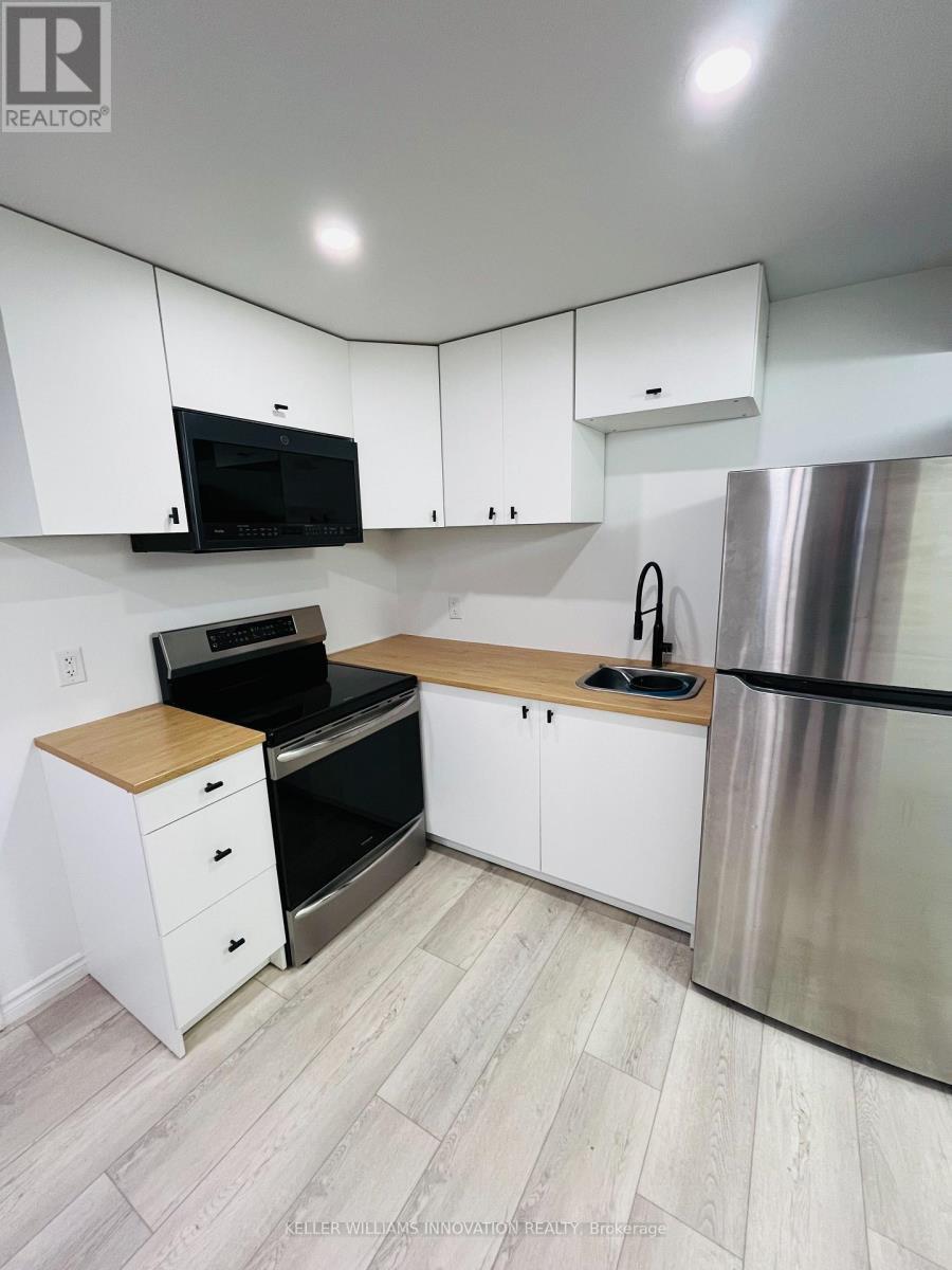 292 Freure Drive, Cambridge, ON - Indoor Photo Showing Kitchen