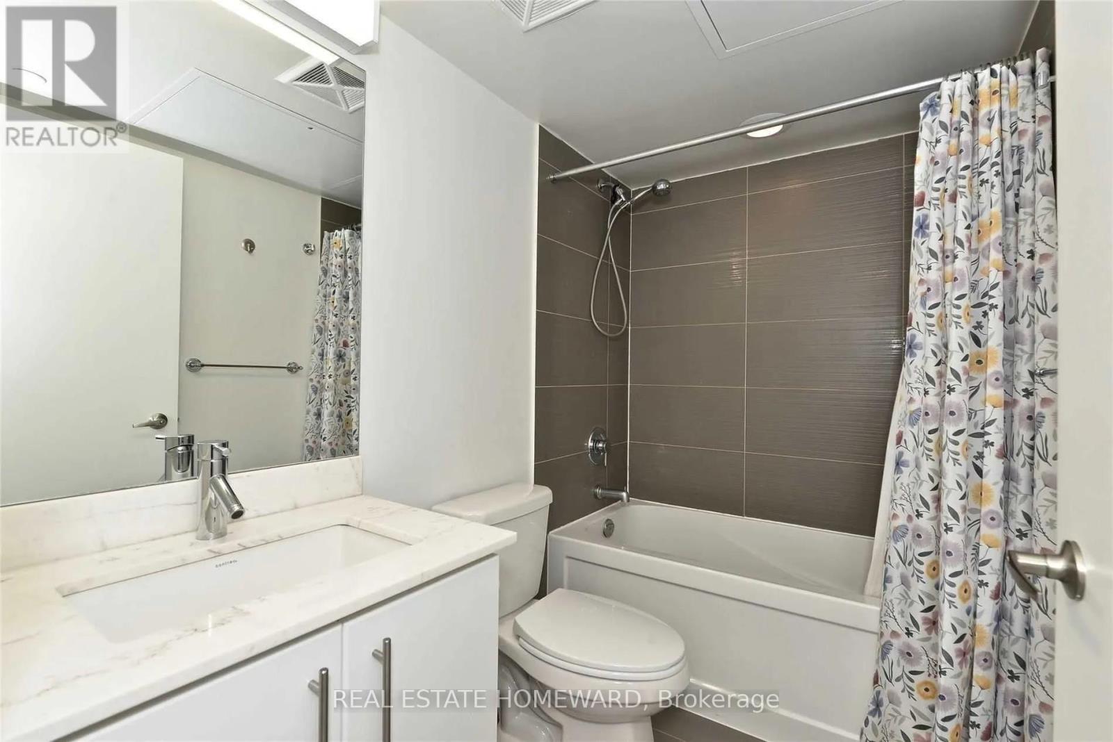 602 - 58 Orchard View Boulevard, Toronto, ON - Indoor Photo Showing Bathroom