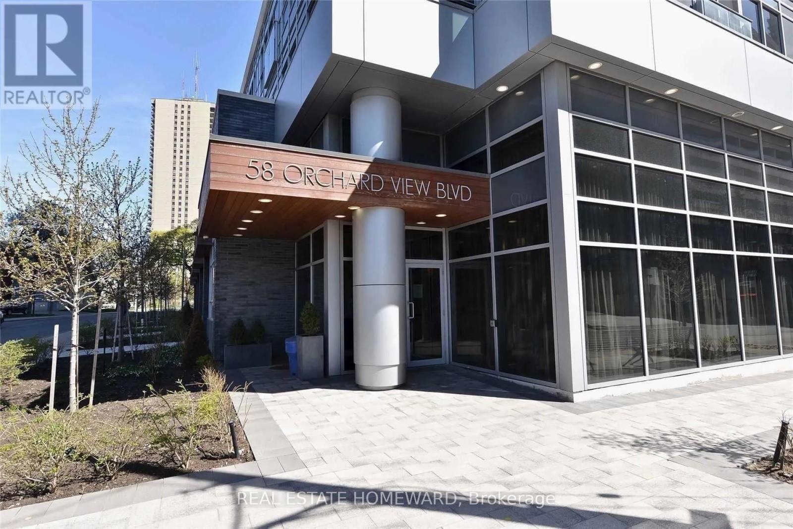 602 - 58 Orchard View Boulevard, Toronto, ON - Outdoor