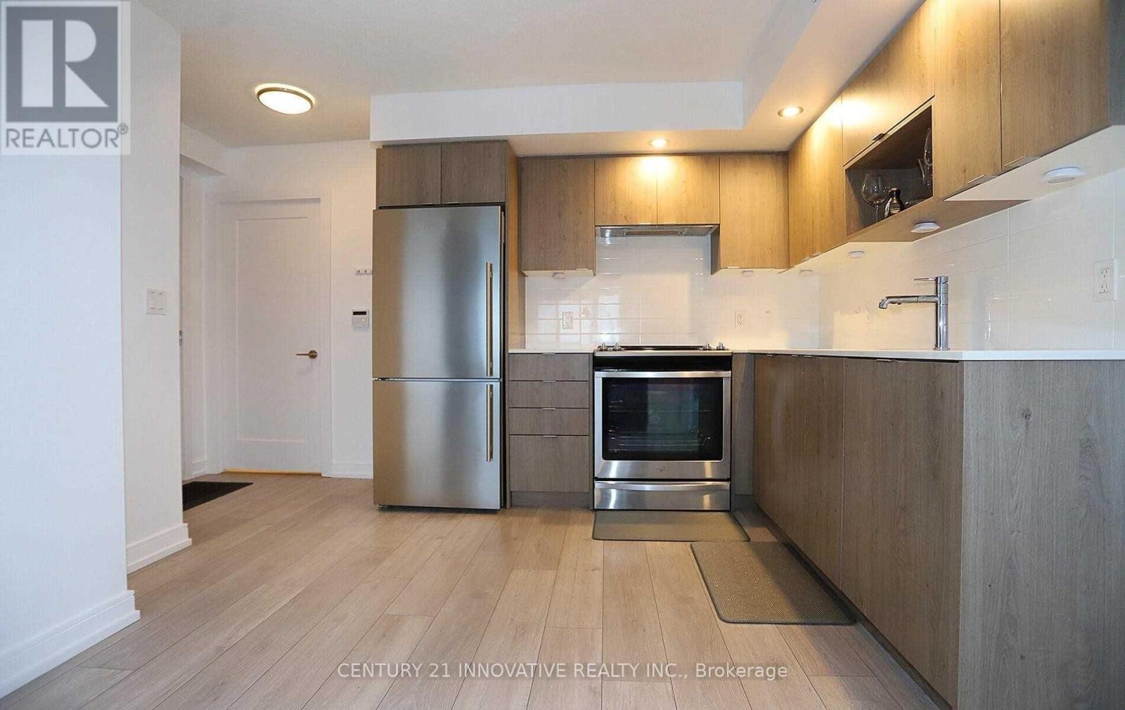 2008 - 225 Village Green Square, Toronto, ON - Indoor Photo Showing Kitchen