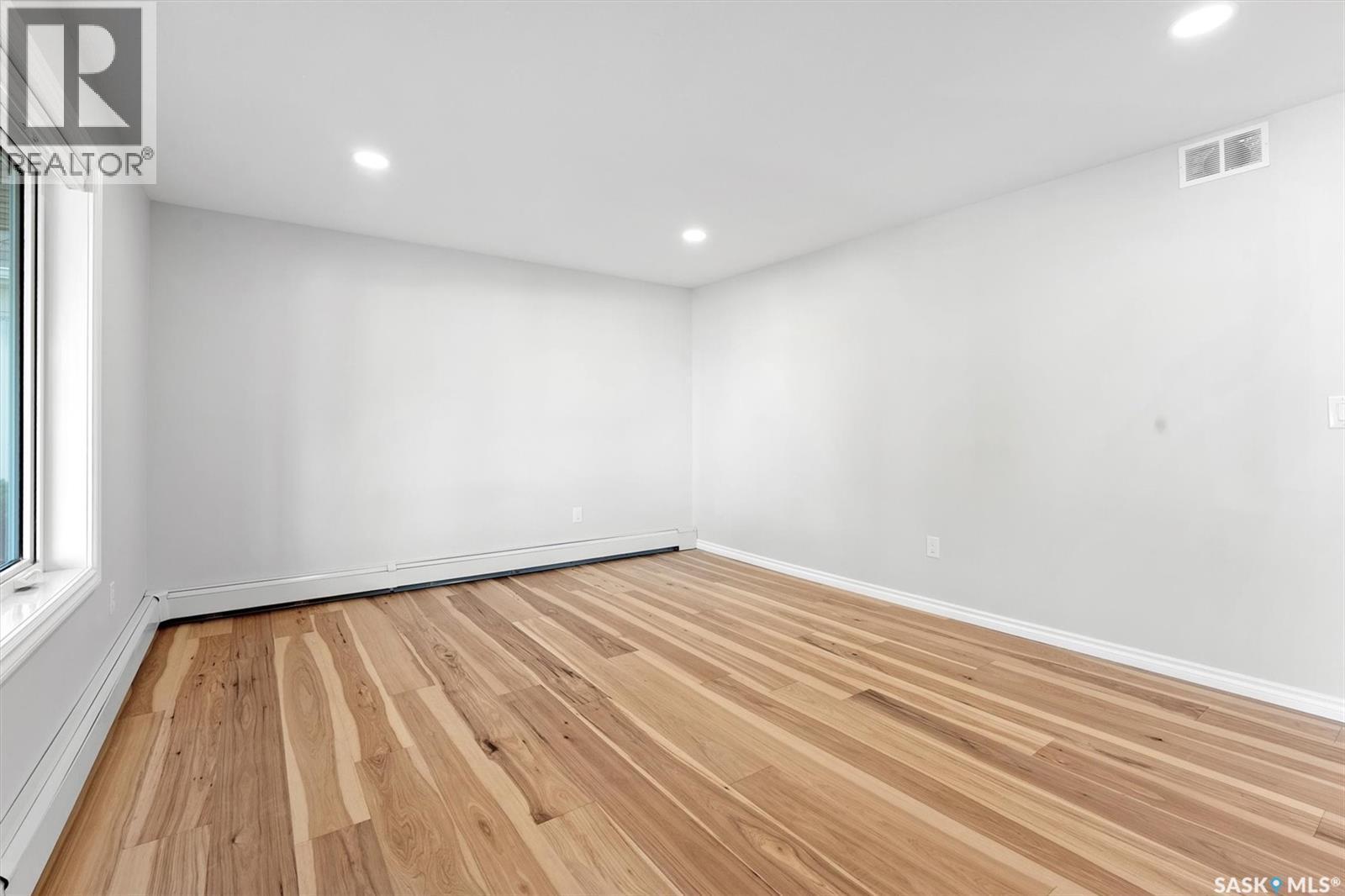 102 318 108Th Street, Saskatoon, SK - Indoor Photo Showing Other Room