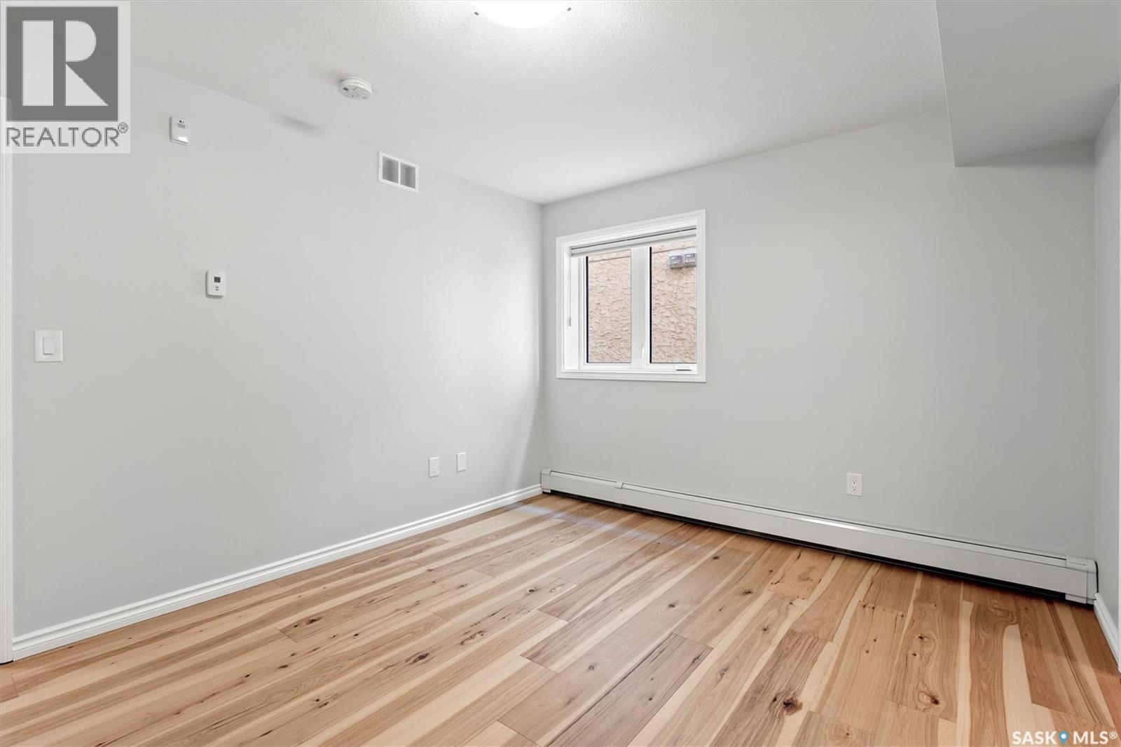 102 318 108Th Street, Saskatoon, SK - Indoor Photo Showing Other Room