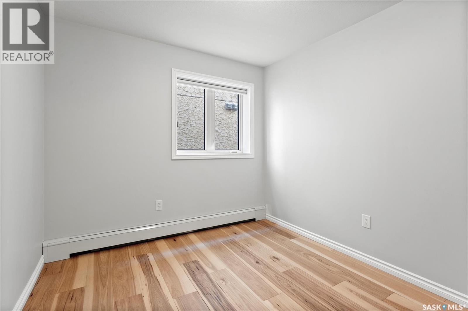 102 318 108Th Street, Saskatoon, SK - Indoor Photo Showing Other Room