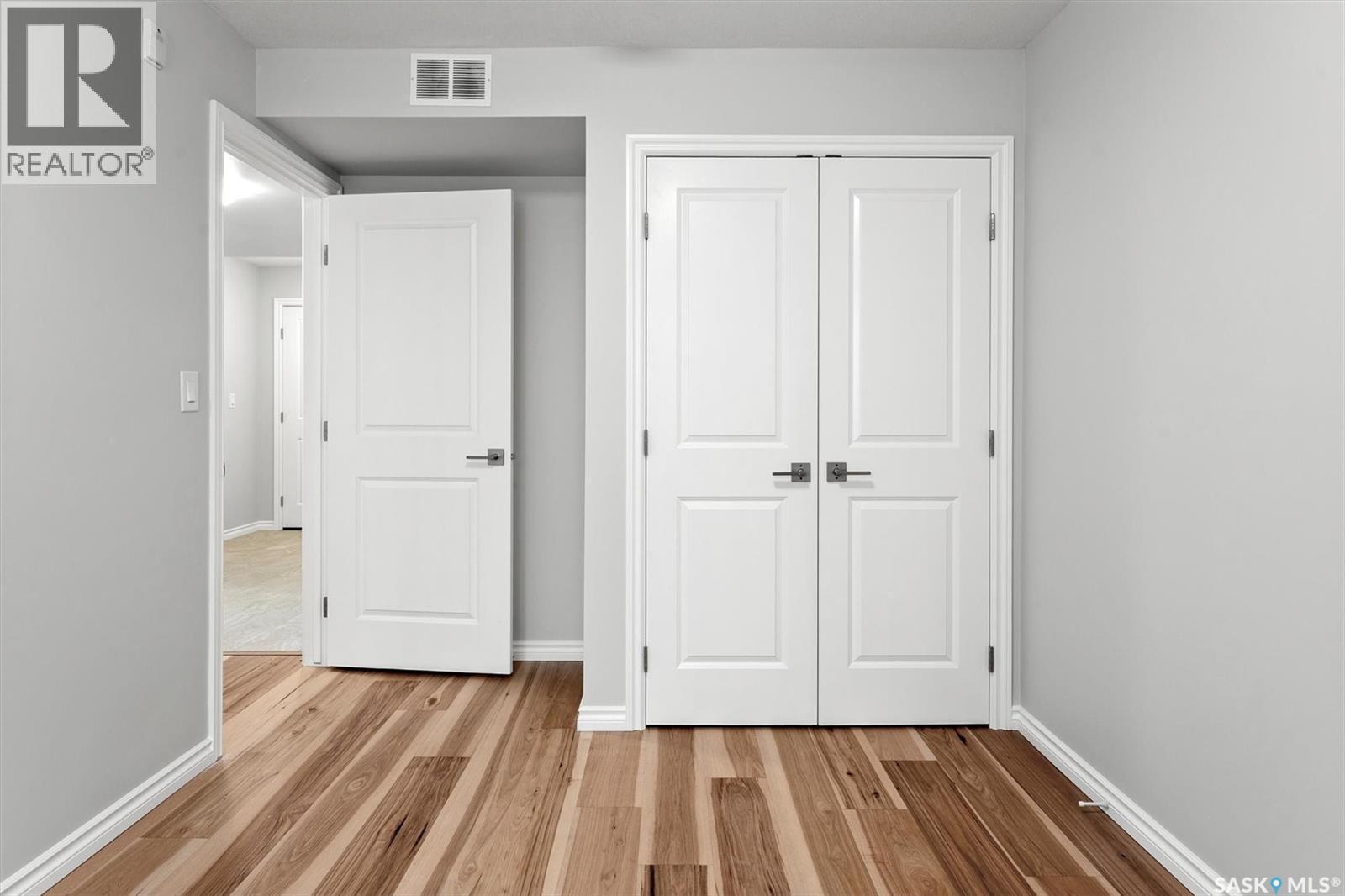 102 318 108Th Street, Saskatoon, SK - Indoor Photo Showing Other Room