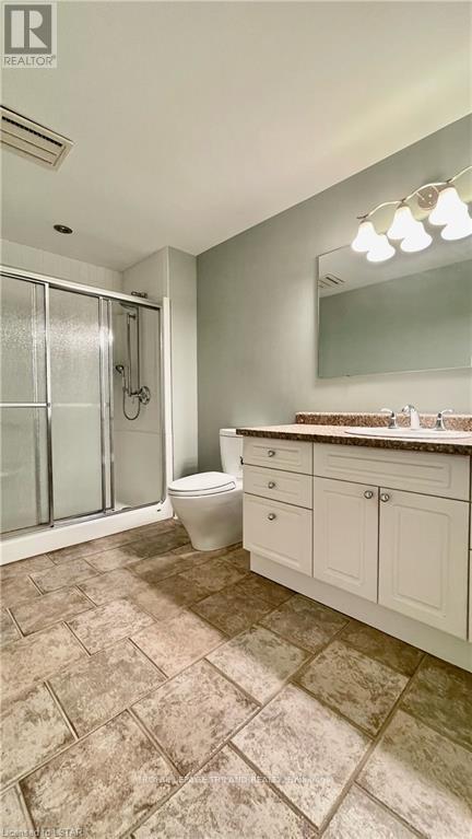 Main Level & Second Floor - 867 Viscount Road S, London South (South N), ON