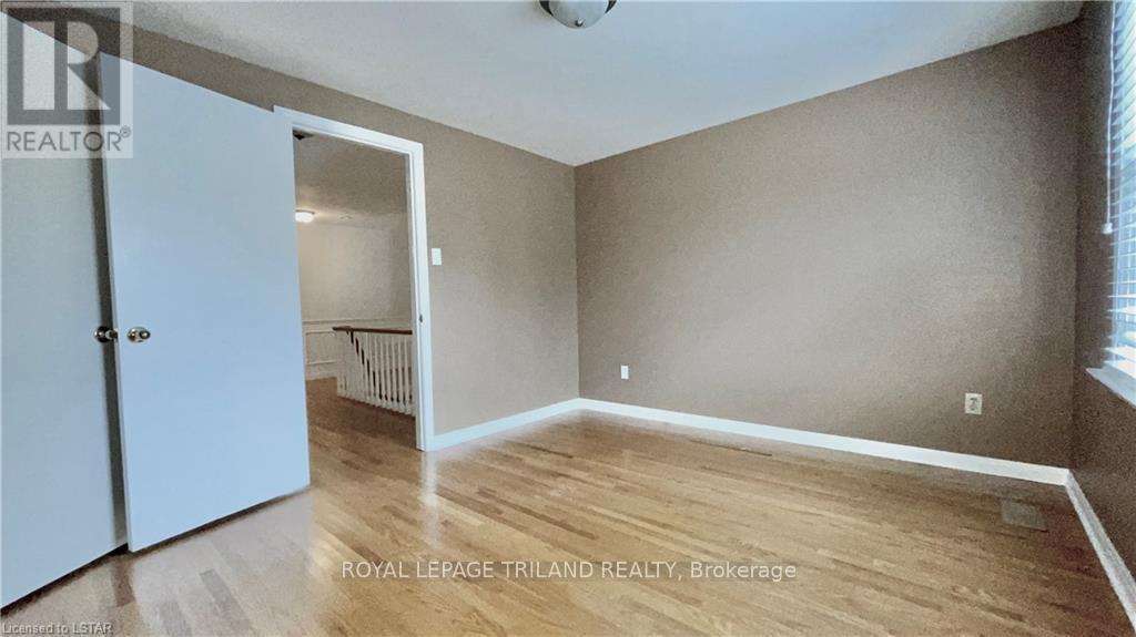 Main Level & Second Floor - 867 Viscount Road S, London South (South N), ON