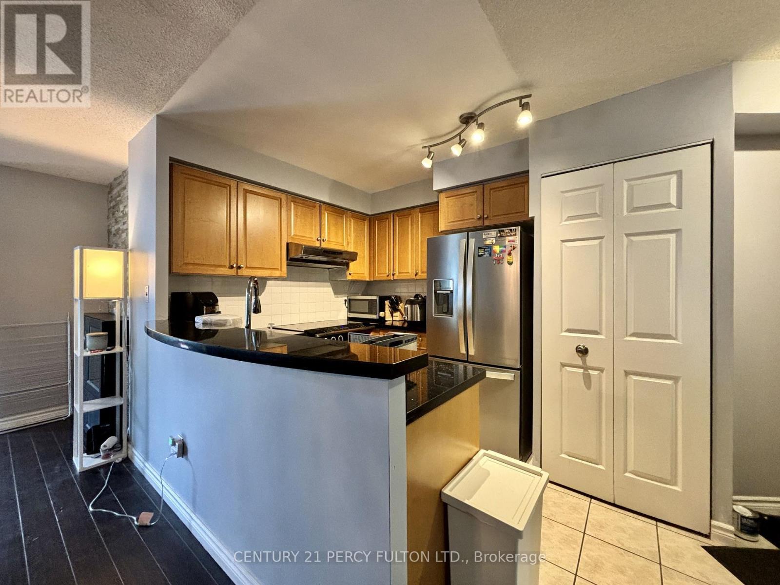 2003 - 7 Lorraine Drive, Toronto, ON - Indoor Photo Showing Kitchen