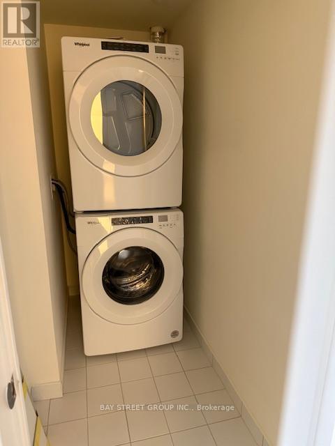 417 - 8960 Jane Street, Vaughan, ON - Indoor Photo Showing Laundry Room