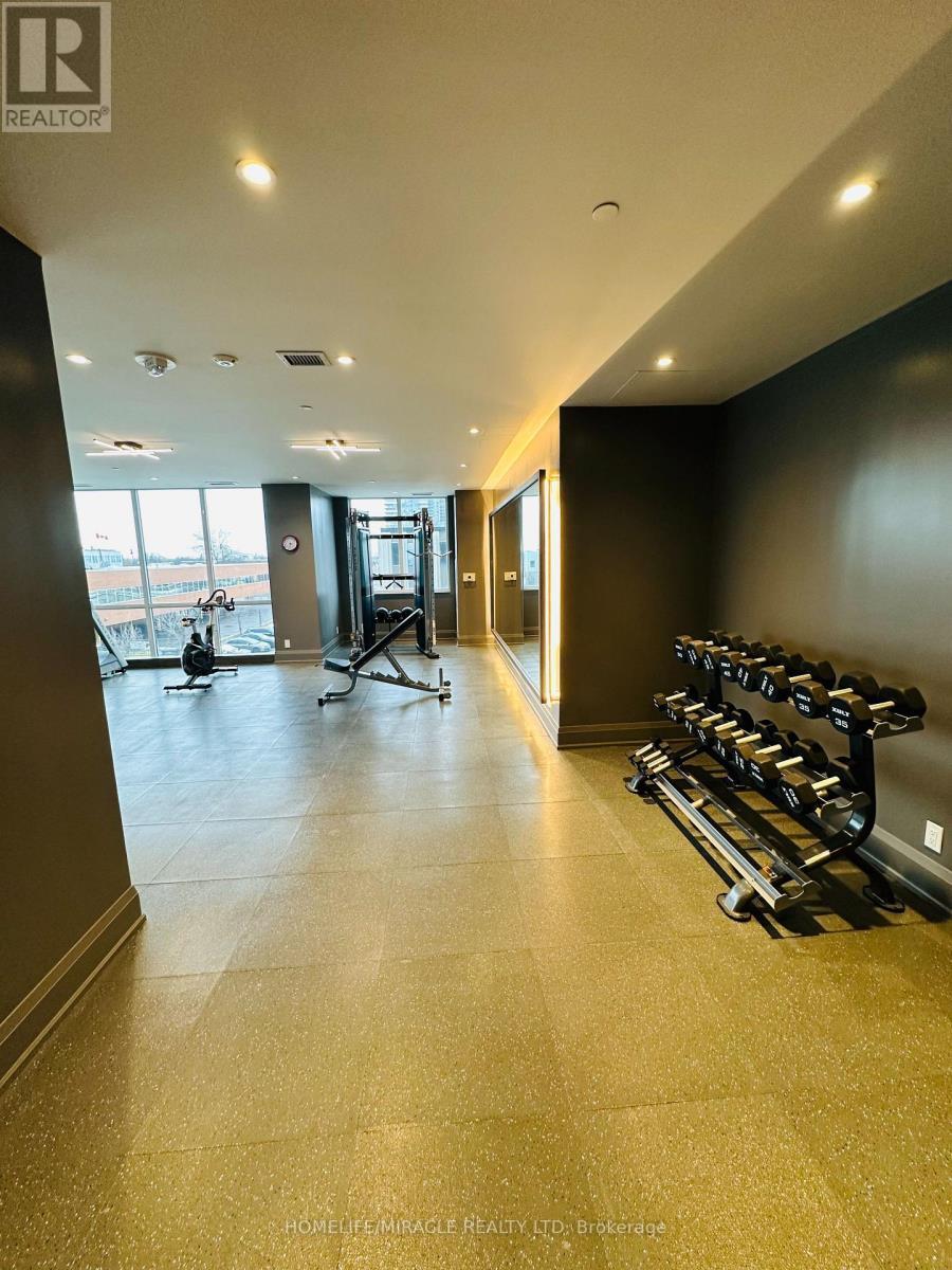 707 - 15 Lynch Street, Brampton, ON - Indoor