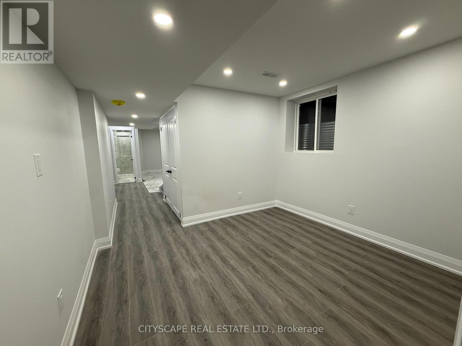 5582 Meadowcrest Avenue, Mississauga, ON - Indoor Photo Showing Other Room