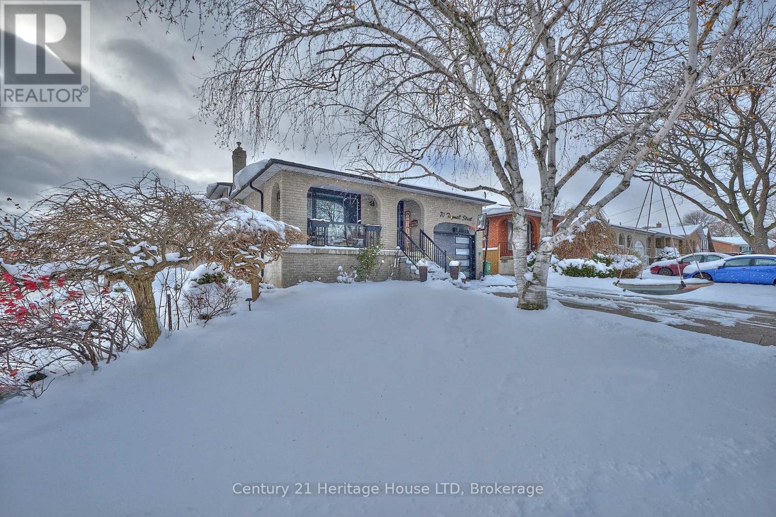 Welcome to 70 Taymall Street - 70 Taymall Street, Hamilton (Templemead), ON - Outdoor