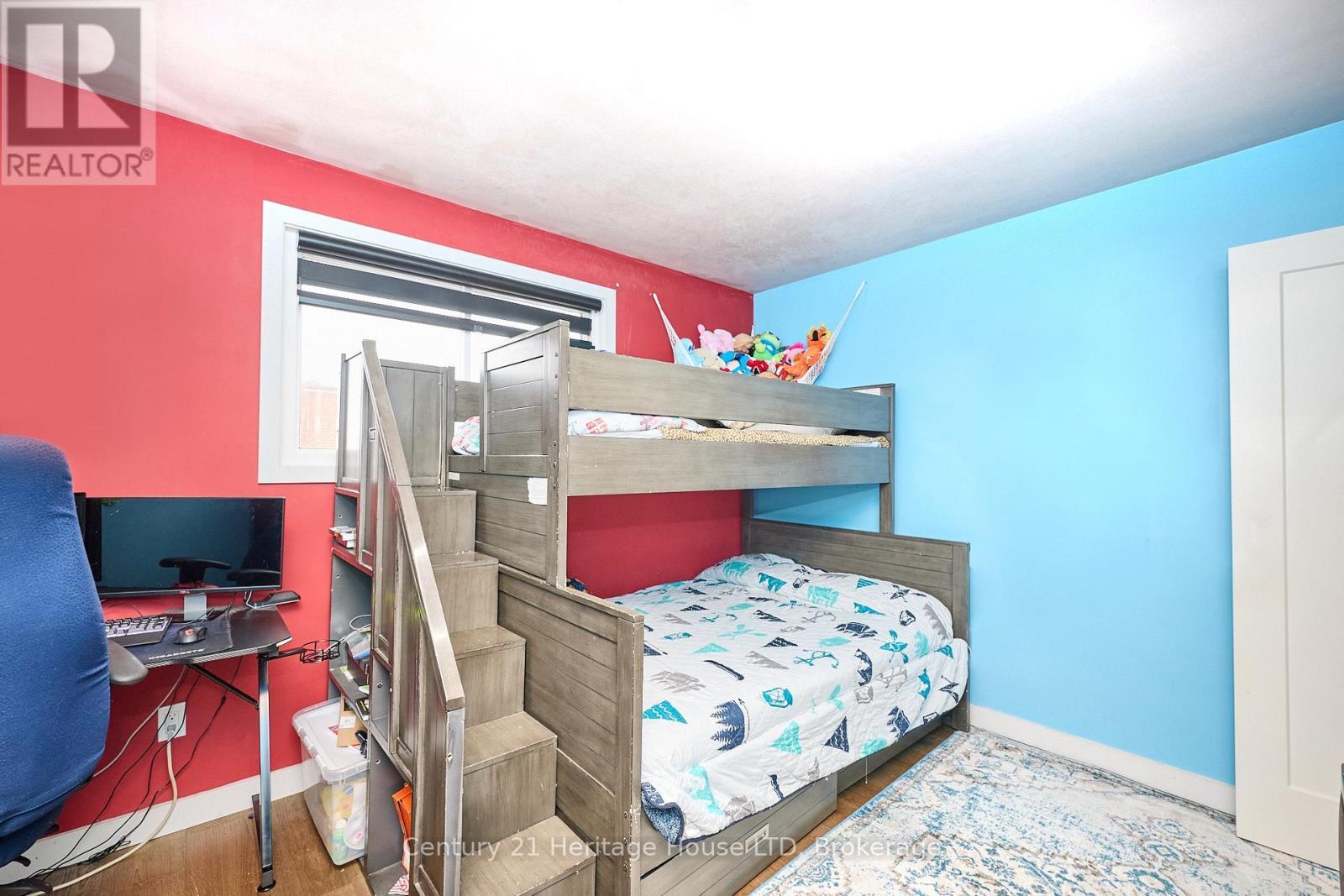 Bedroom 3 - 70 Taymall Street, Hamilton (Templemead), ON - Indoor Photo Showing Bedroom