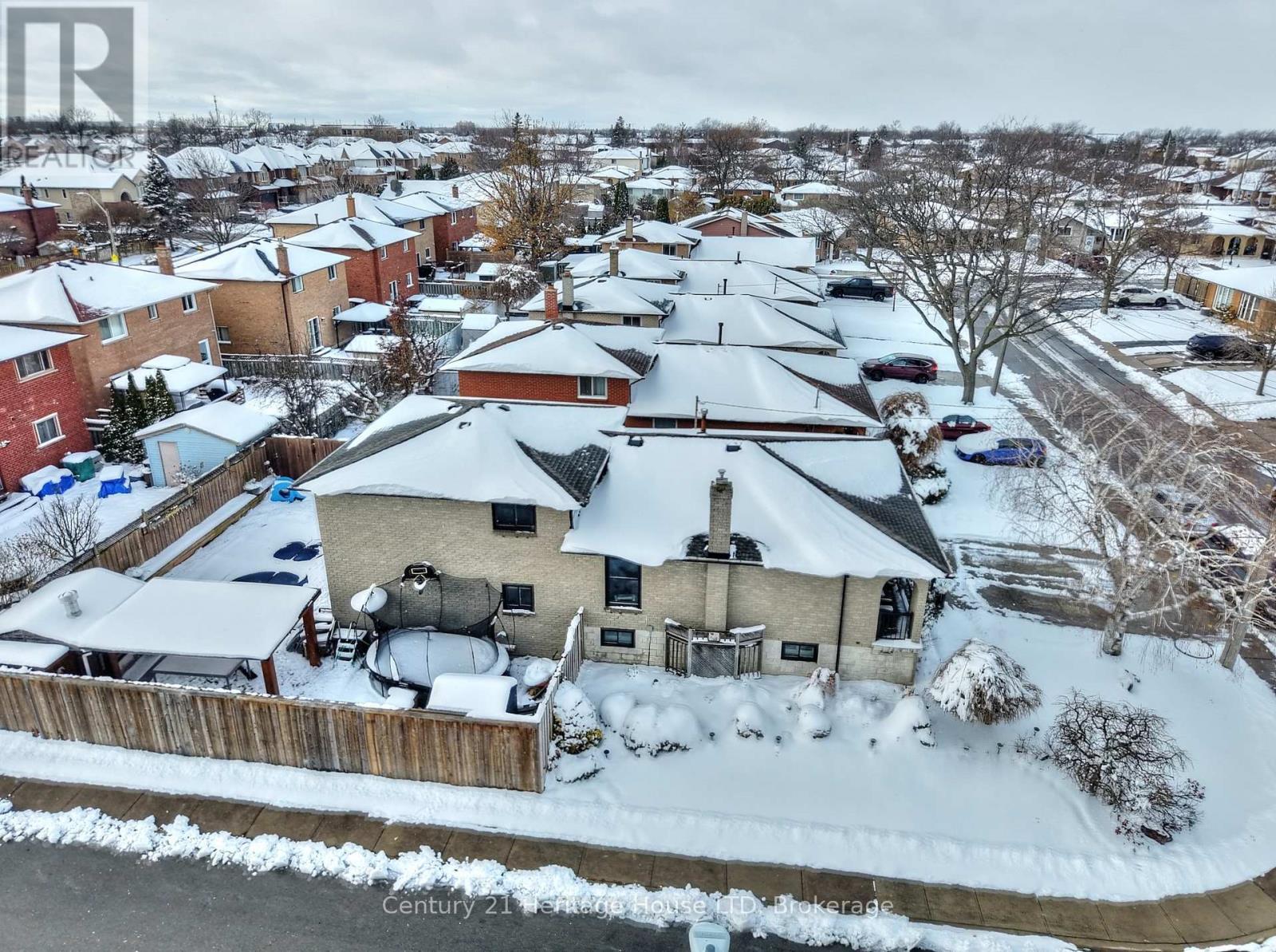 Welcome to 70 Taymall Street - 70 Taymall Street, Hamilton (Templemead), ON - Outdoor With View