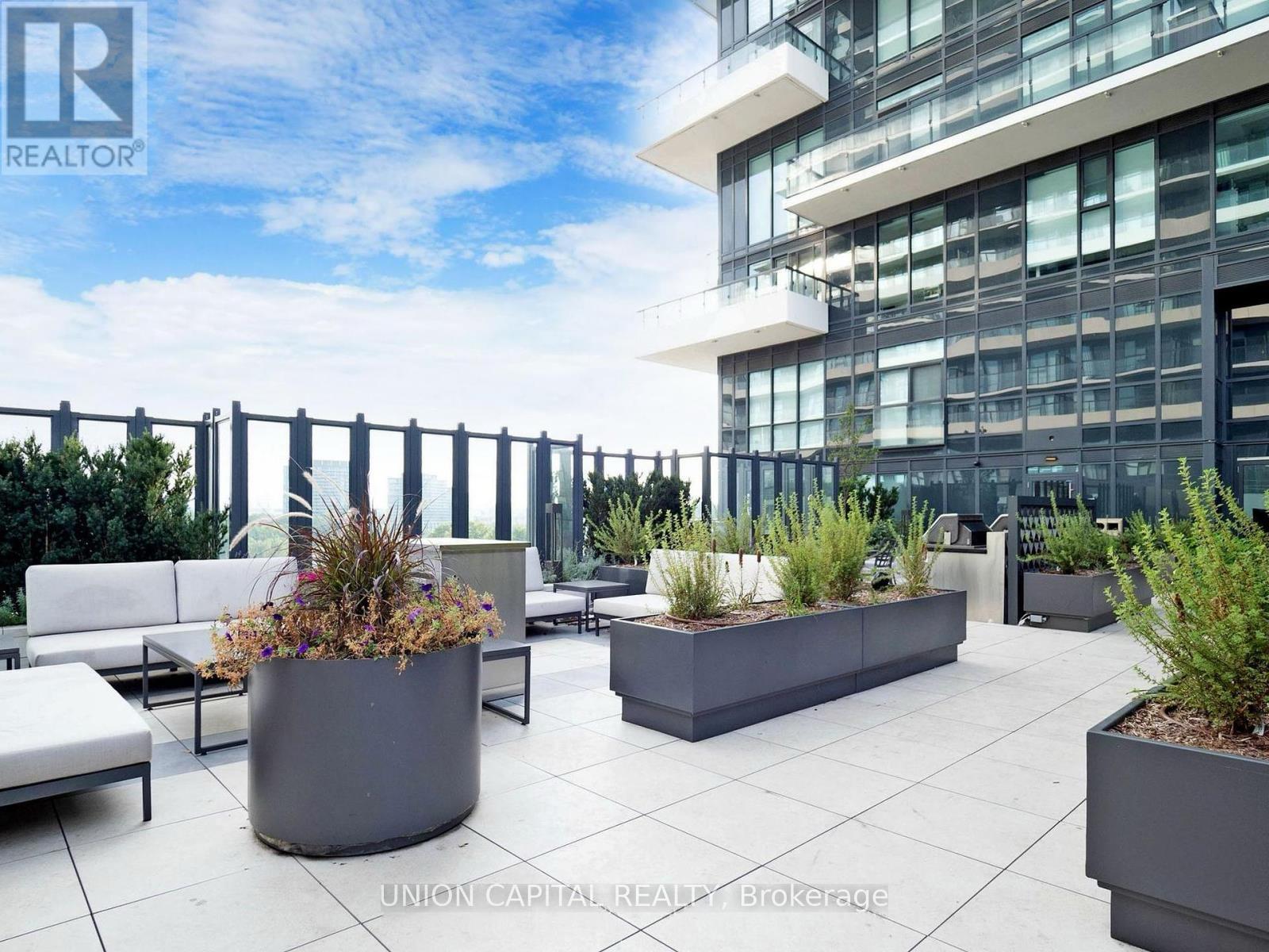 4102 - 30 Inn On The Park Drive, Toronto, ON - Outdoor