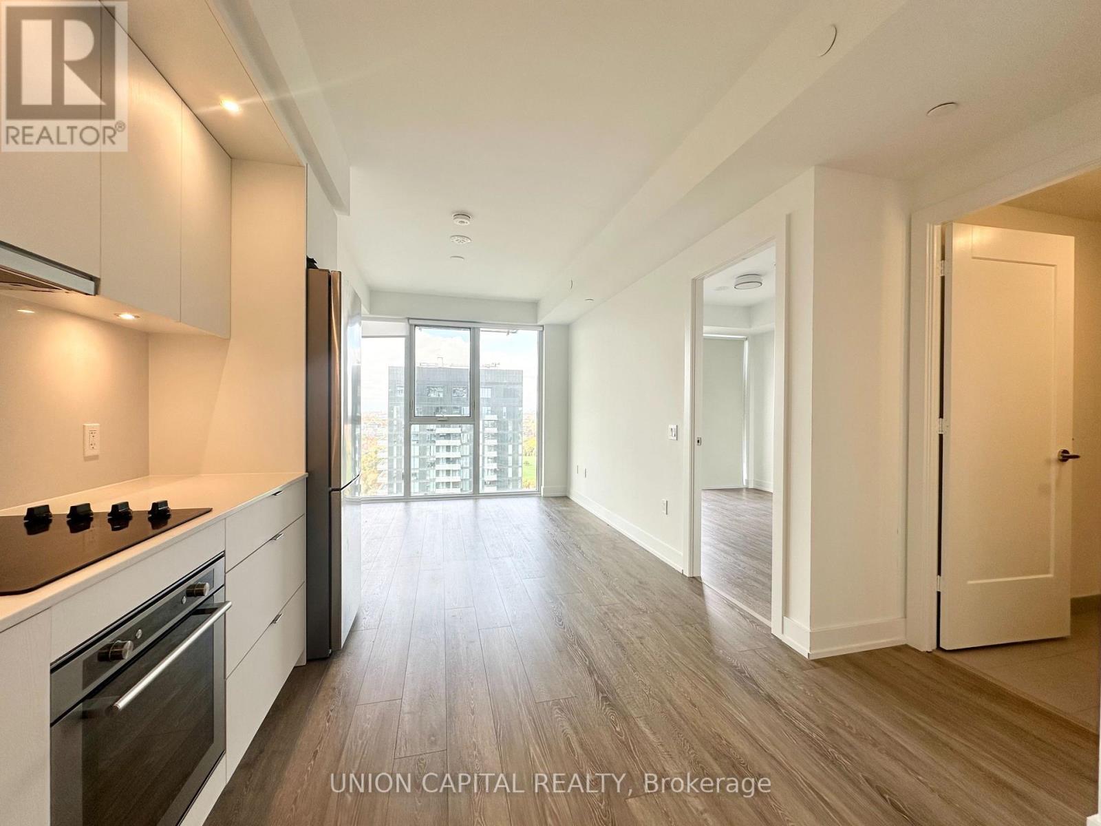 4102 - 30 Inn On The Park Drive, Toronto, ON - Indoor Photo Showing Kitchen