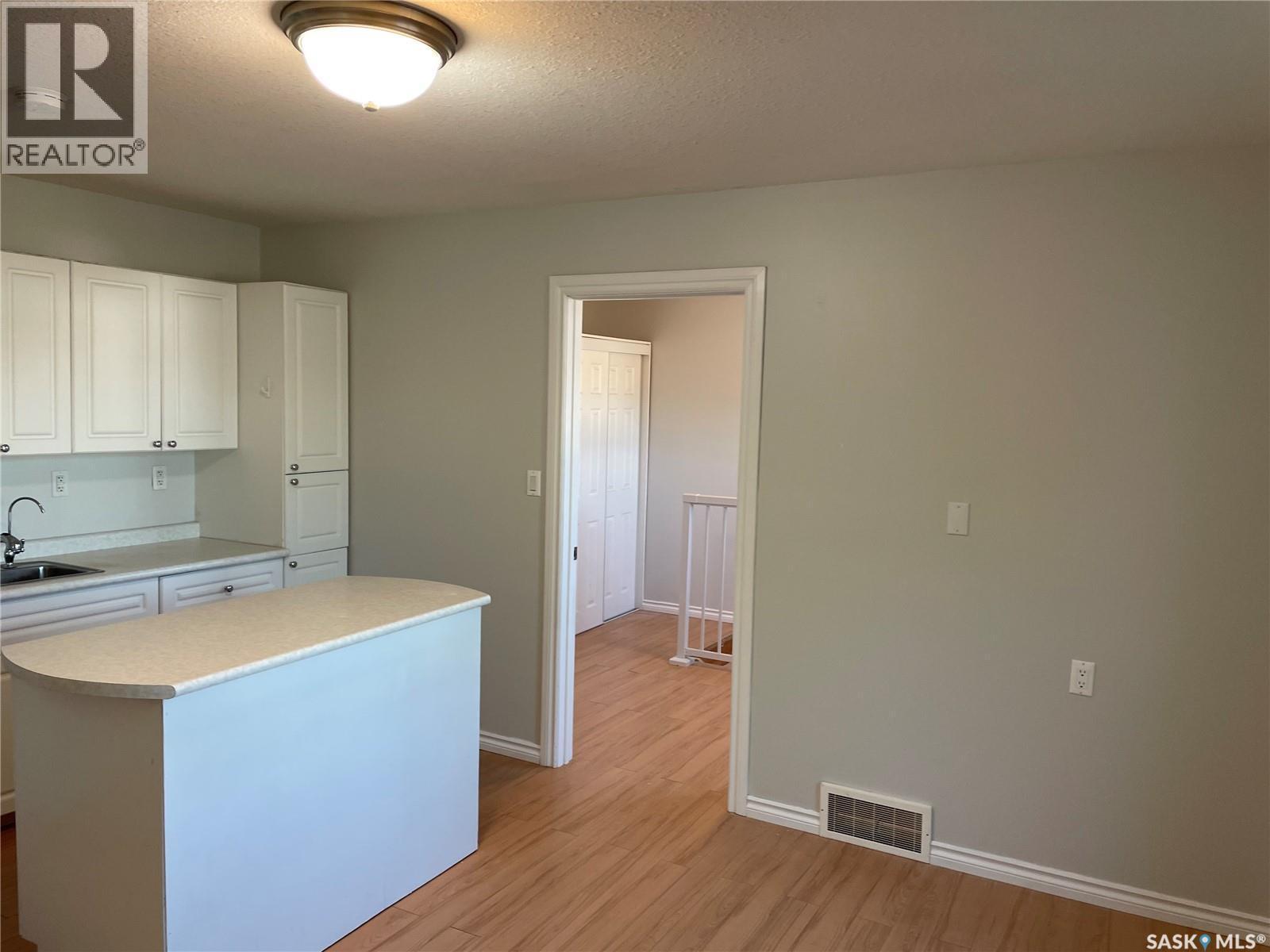 218 1St Street Nw, Wadena, SK - Indoor