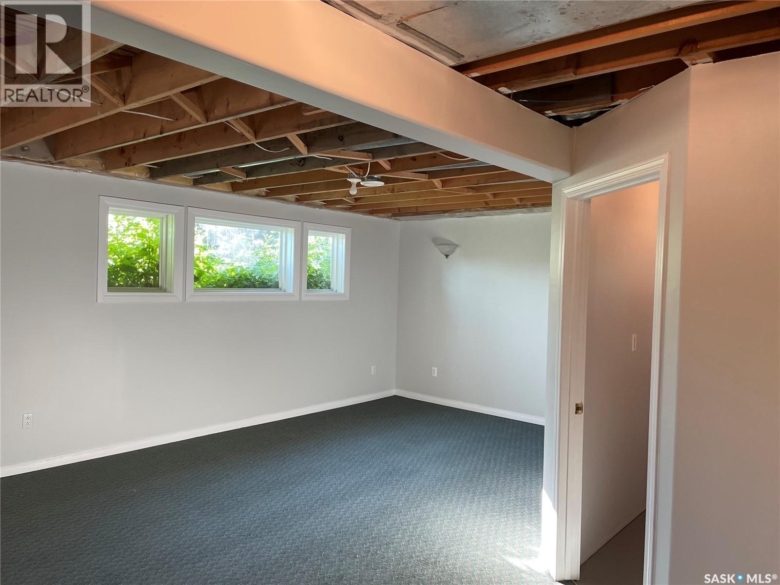 218 1St Street Nw, Wadena, SK - Indoor