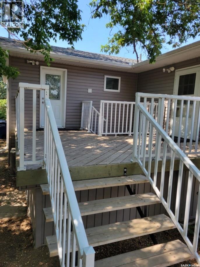 218 1St Street Nw, Wadena, SK - Outdoor With Deck Patio Veranda With Exterior