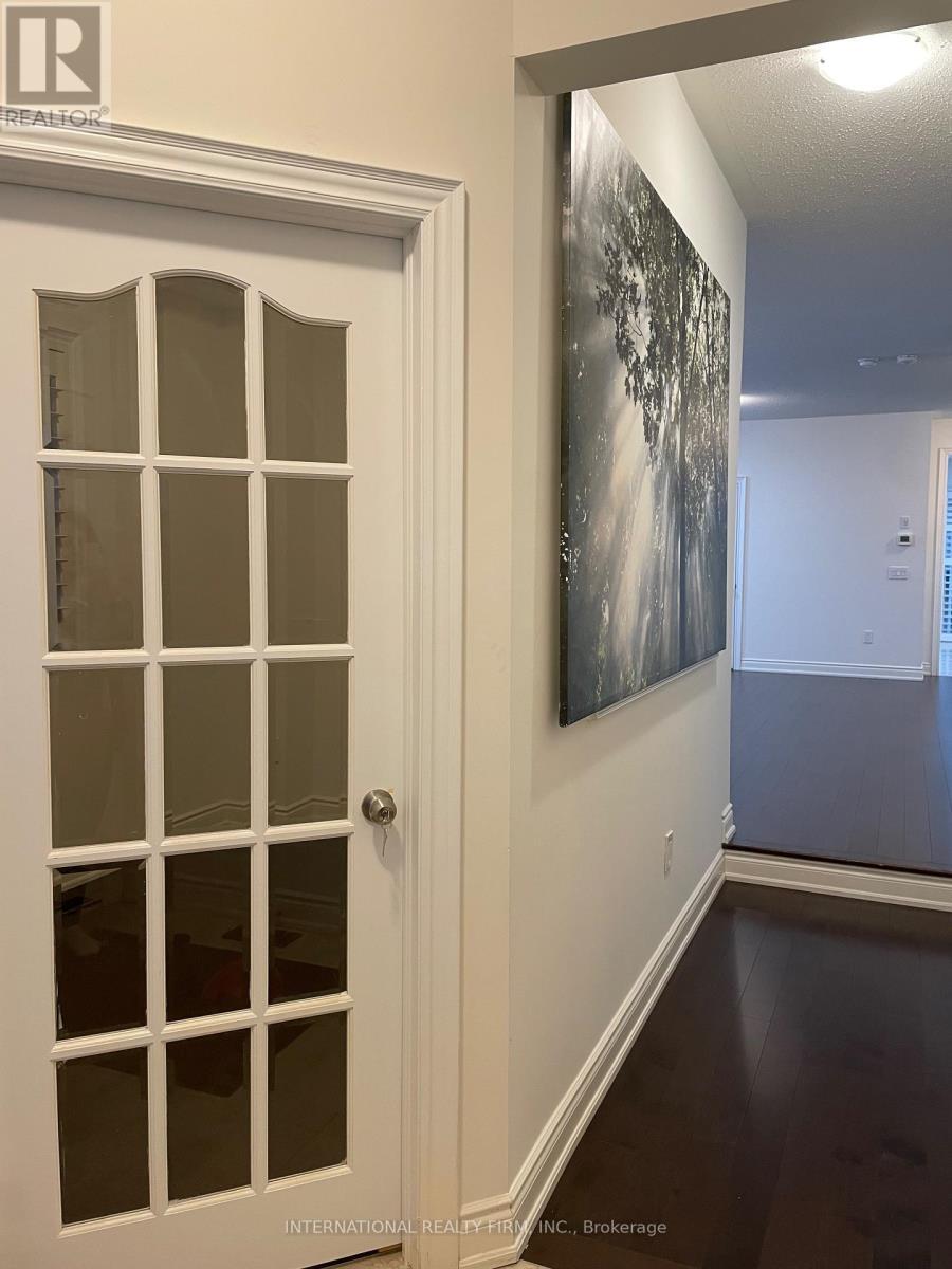 221 Etheridge Avenue N, Milton, ON - Indoor Photo Showing Other Room