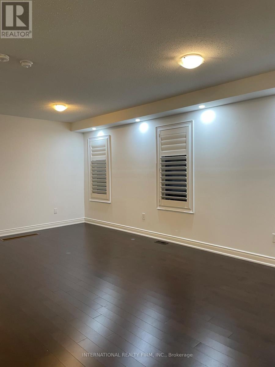 221 Etheridge Avenue N, Milton, ON - Indoor Photo Showing Other Room