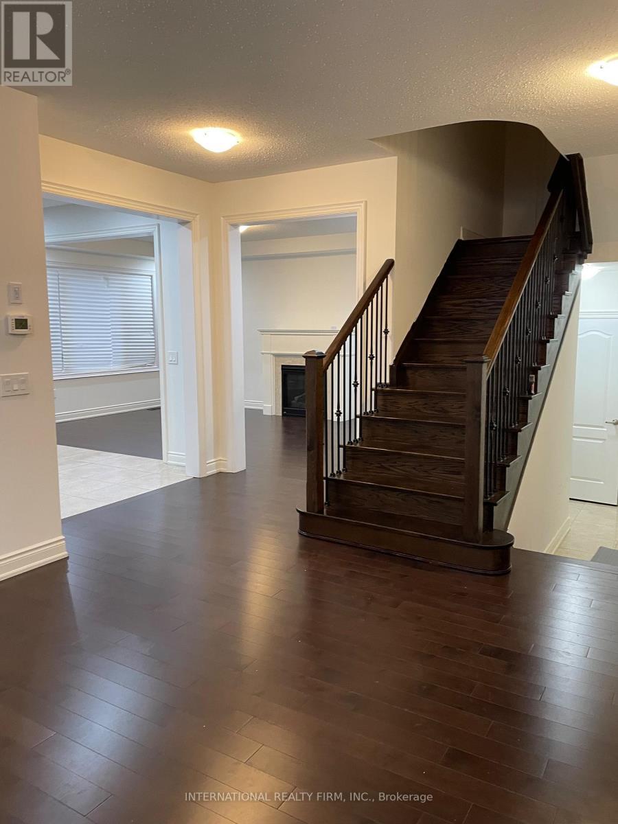 221 Etheridge Avenue N, Milton, ON - Indoor