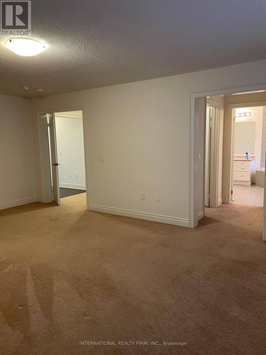 221 Etheridge Avenue N, Milton, ON - Indoor Photo Showing Other Room