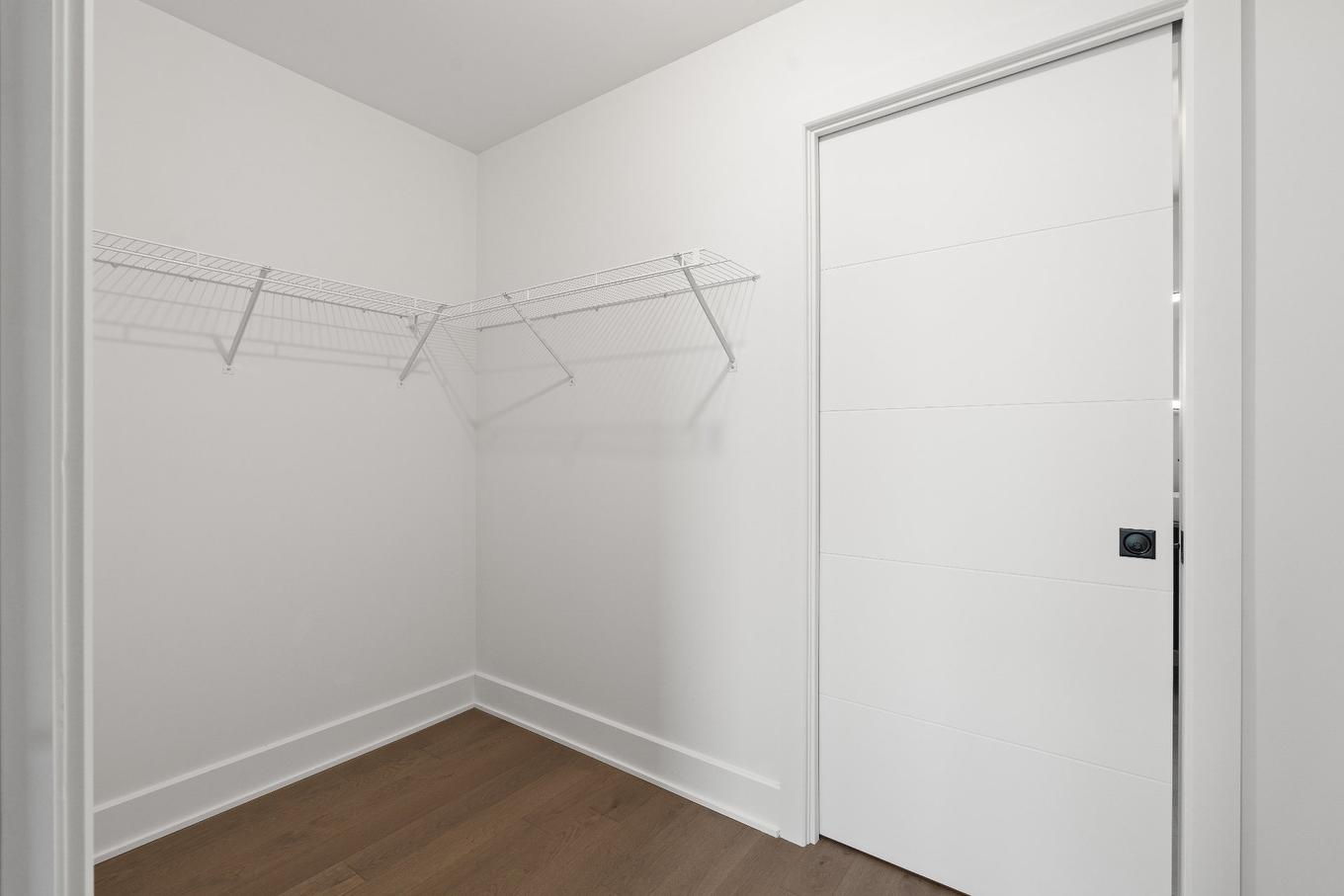 Penderie (Walk-in) - 1202-2835 Av. Du Cosmodôme, Laval (Chomedey), QC - Indoor Photo Showing Other Room