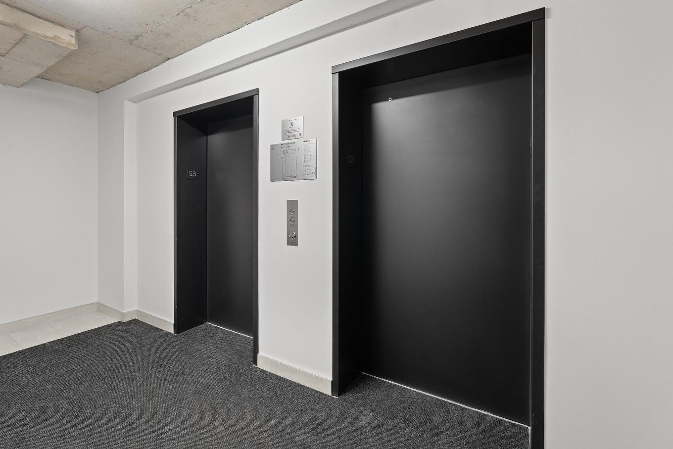 Ascenseur - 1202-2835 Av. Du Cosmodôme, Laval (Chomedey), QC - Indoor Photo Showing Other Room